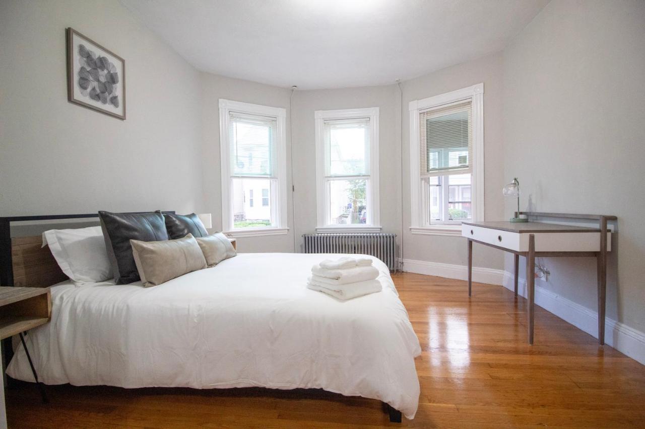 2 Bedroom Condo Close To Boston And Cambridge With Free Parkings מראה חיצוני תמונה