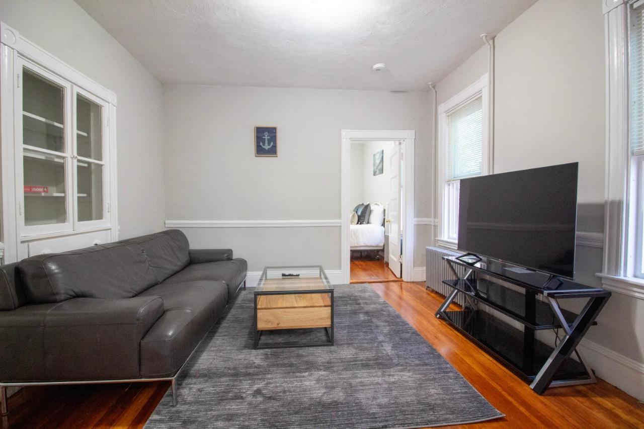 2 Bedroom Condo Close To Boston And Cambridge With Free Parkings מראה חיצוני תמונה